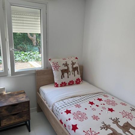 Manaslu Home Palaiseau Bagian luar foto
